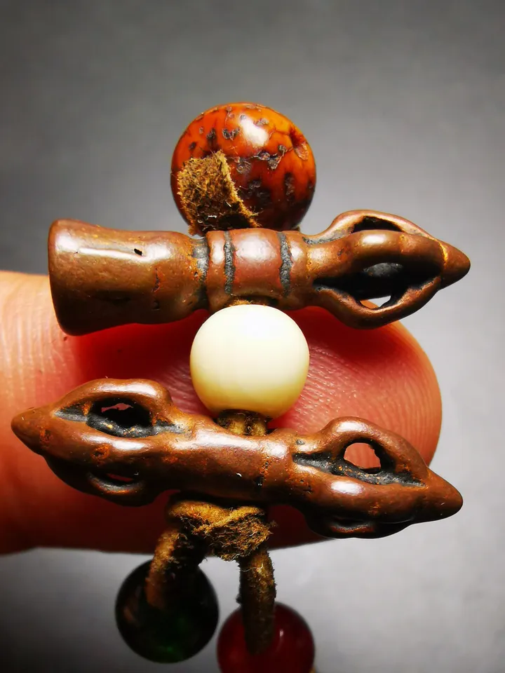 Gandhanra Antique Tibetan Amulet,Mini Vajra and Tibetan Bell Bead Pendant for Mala Prayer Beads, Trantic Buddhism Dharma,Made of Red Copper