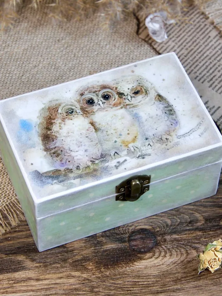 Basket for jewelry