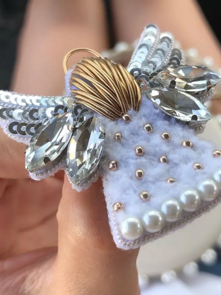 Angel brooch/handmade brooch/gift for her/handmade jewelry