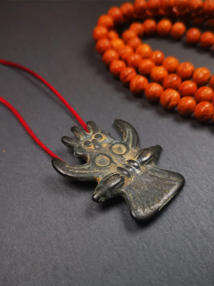 Gandhanra Antique Tibetan Buddhist Amulet Pendant - Garuda - The Golden-Winged Bird, Crafted from Thokcha,Size 1.8" * 1.4"