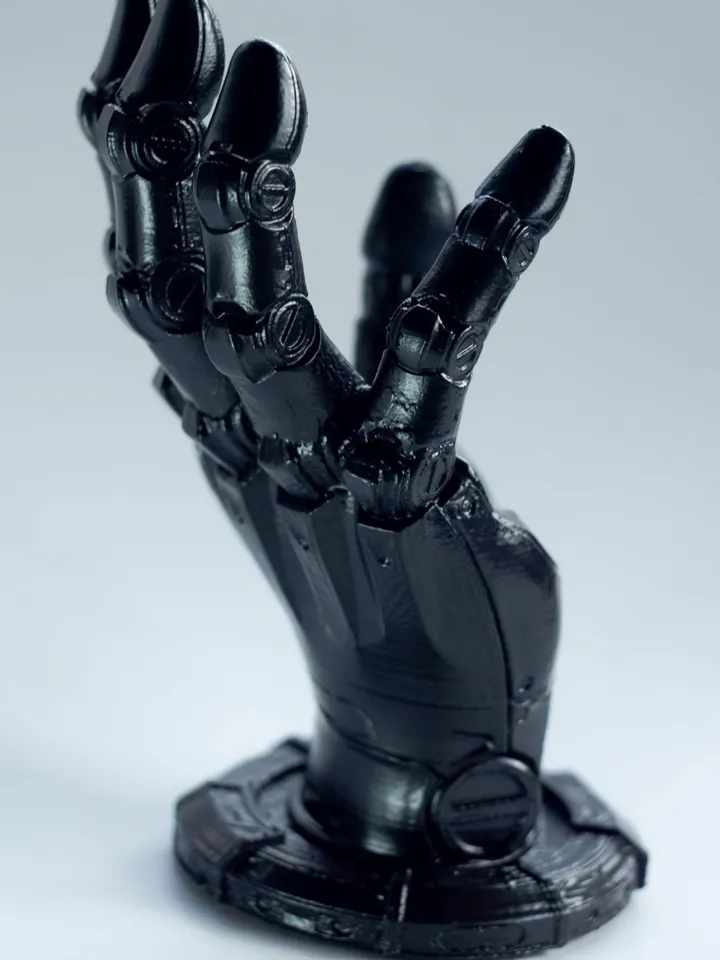 Robotic Hand Phone Stand – Futuristic and Functional Smartphone Holder, Cyber Decor, Robo Accessory, Sci-Fi Design, Gamer props