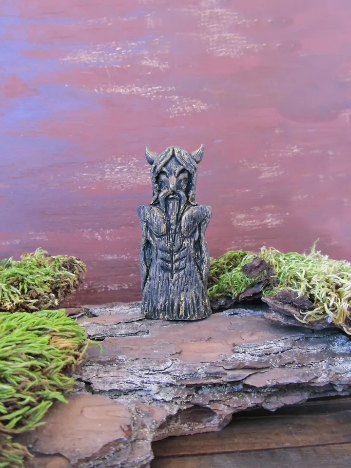 Loki God statue Viking Norse gods Asatru Heathen god Nordic Totem Altar figurine Fenrir Sigyn Sleipnir Celtic Idol Board game chip Collectable figurine