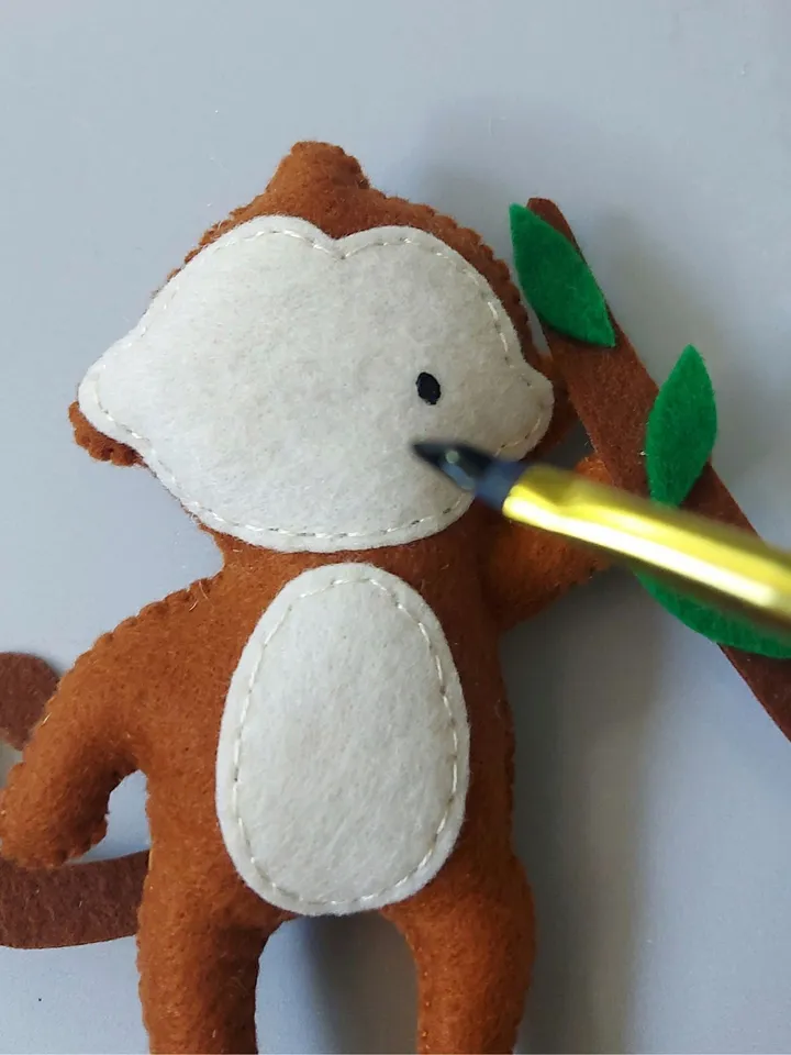 PDF patterns Safari animals 8 in 1 , DIY handmade baby mobile or garland ,stuffed animals perfect for Kids