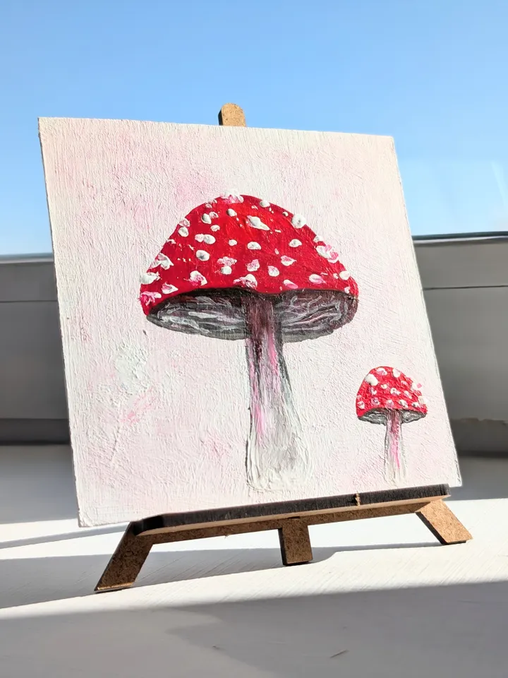 "Fly agarics" miniature painting 🍄
10*10cm