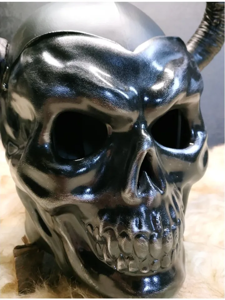 Warhammer helmet - horned helmet - warhammer cosplay - LARP - LARPJ - cosplay co