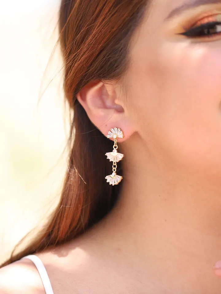 Art Deco Wedding Earrings, Bridal Statement Earrings, Vintage Wedding Jewelry, Fan Earrings, Champagne Gold Swarovski Crystal Bridal Jewelry