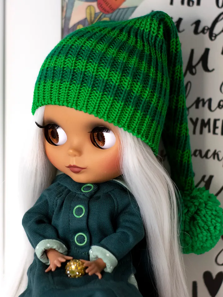 Green striped cap for Blythe doll, Pullip doll, Icy doll for Christmas or Saint Patrick's day, accessories for Blythe