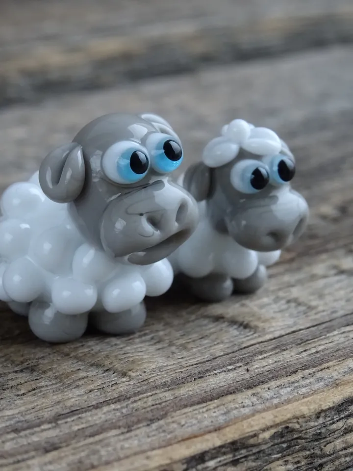 GLASS FIGURINES Sheep figurine Glass sheep Miniature sheep tiny sheep Tiny glass animals Nativity scene Terrarium Dollhouse miniature