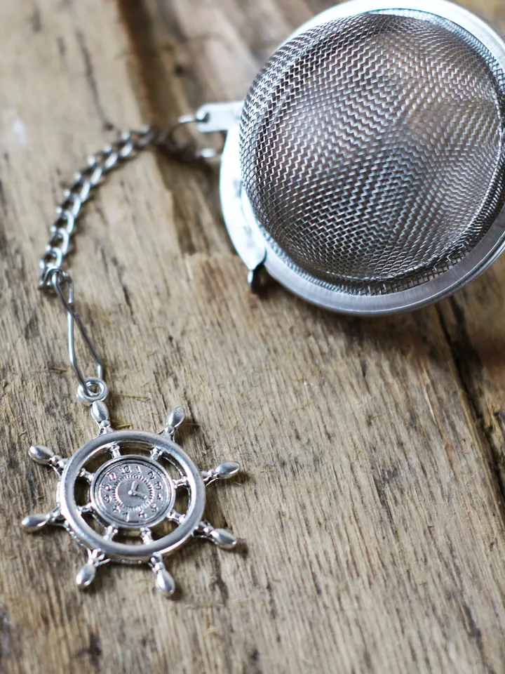 Nautical tea strainer for loose leaf tea, Tea infuser with helm charm, Tea Steeper nautical pendant, Herbal tea gift
