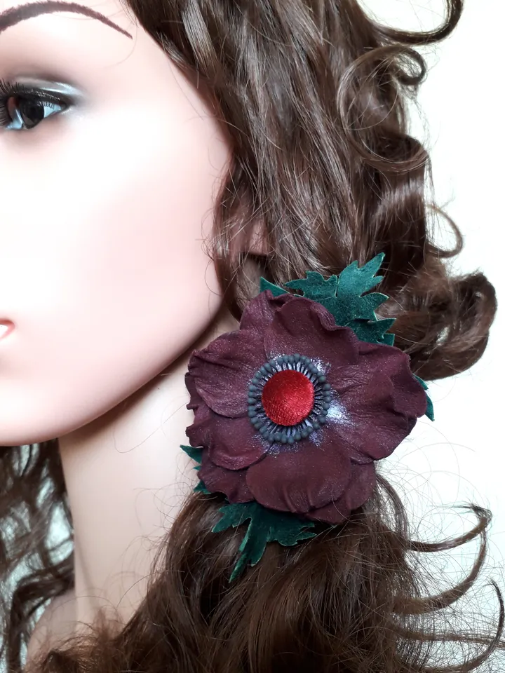 Bordo color leather brooch for her, Leather women's jewelry, art. 14