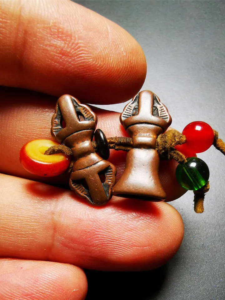 Gandhanra Antique Tibetan Amulet,Mini Vajra and Bell Bead Counters for Mala Bracelet,Prayer Bead,Made of Red Copper