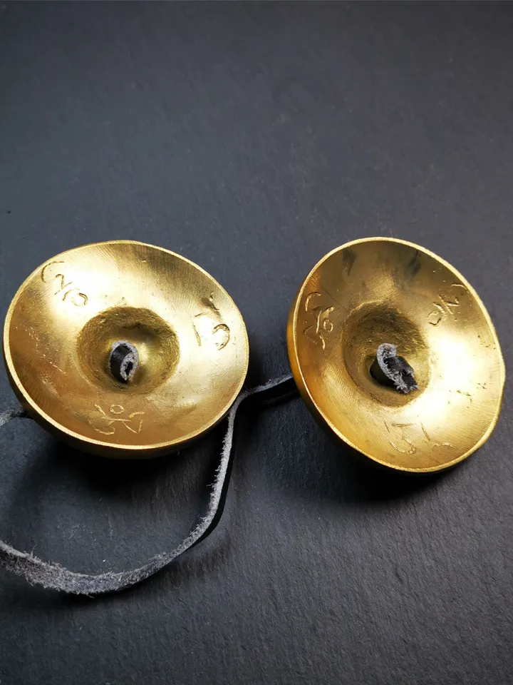 Gandhanra 6.5cm Tibetan Cymbals,Tingsha Bell,Buddhism Ritual Implement,Handmade in Nepal,Om Mani Padme Hum Mantra