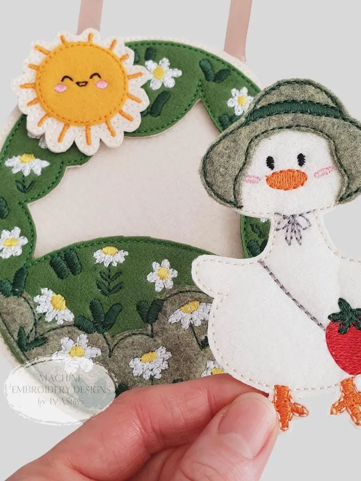ITH Goose Handbag Embroidery Design & Play Guide PDF, Felt Bird Purse Pattern for Kids, 5x7 Hoop Toy File