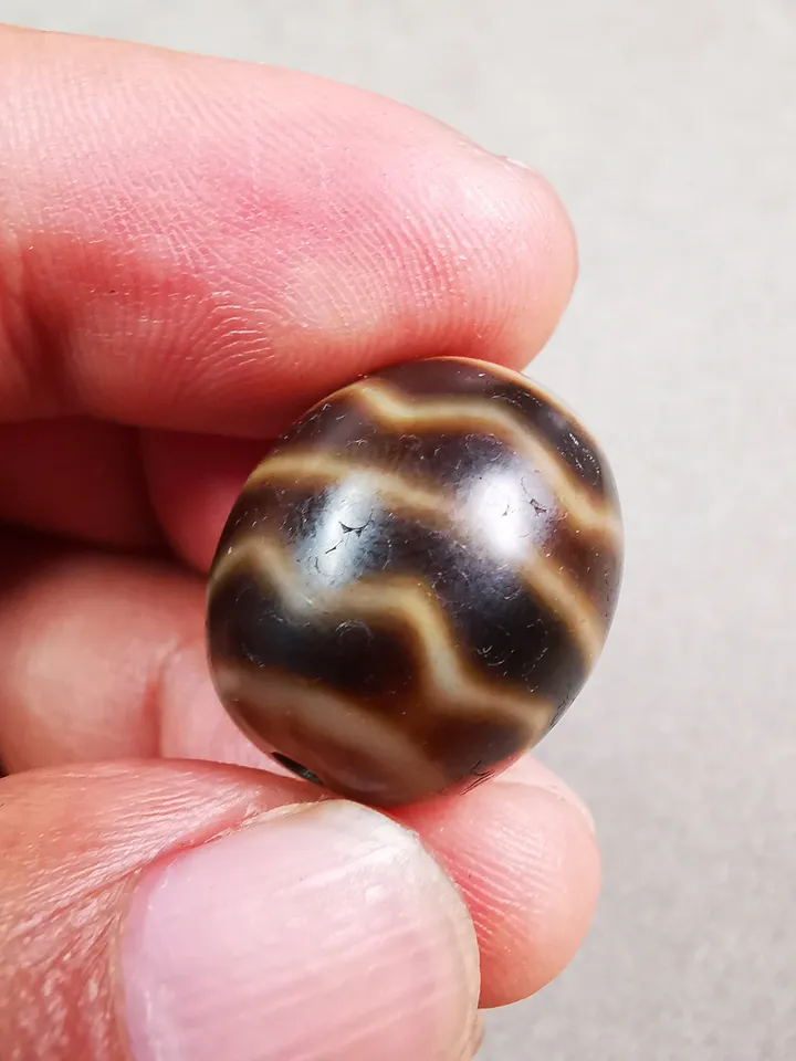 Gandhanra Tibetan Round Fortune Wave Dzi Bead(Darrow or Taklok Dzi),Tibetan Chung,Wealth Amulet,Small Size 20*17 mm