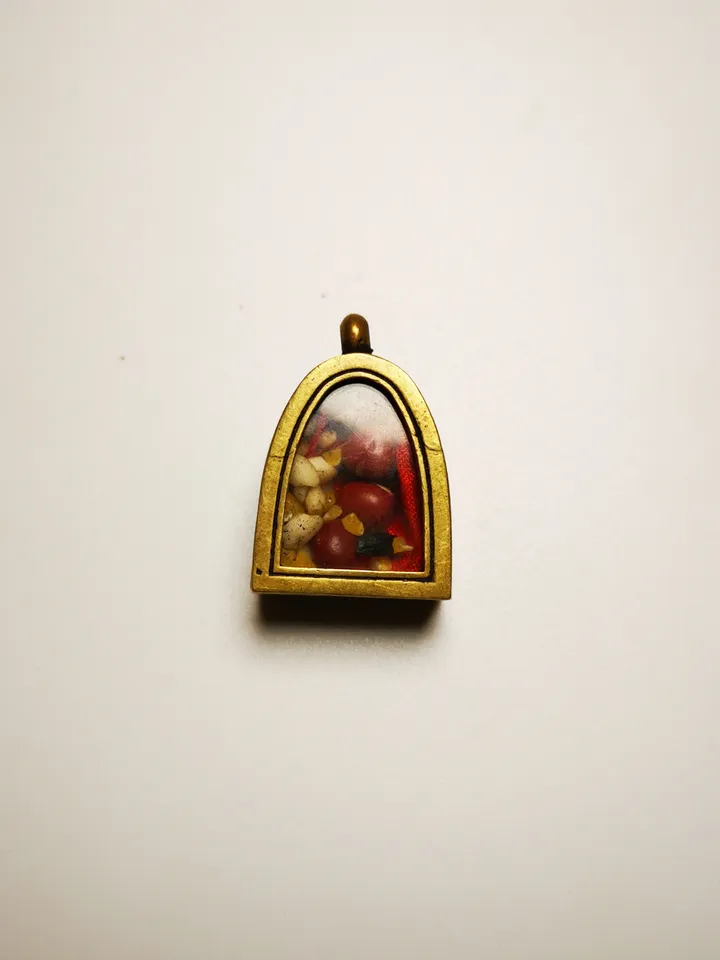 Gandhanra Antique Handmade Gau Ghau Shrine, Mini Tibetan Buddhist Altar Amulet Pendant,Made of Red Brass