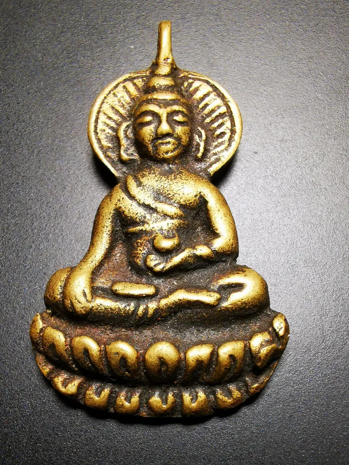 Gandhanra Antique Tibetan Buddhist Amulet Pendant,Bhaisajyaguru,Medicine Buddha,50 Years Old