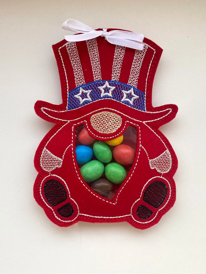 In The Hoop Machine Embroidery design ITH Peekabo Bag Patriotic USA Gnome Treat Bag ITH Pattern.