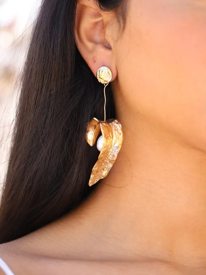 Gold Boho Wedding Earrings, Pearl Bridal Earrings, Vintage Chandelier Wedding Earrings, Statement Bridal Jewelry, Statement Wedding Earrings