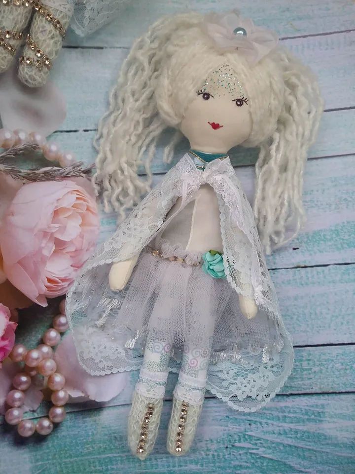 elsa doll,Textile,princess Elsa,with white hair,Elsa queen from a fairy tale,gift for a girl,tilda elsa,frozen birthday,snow queen