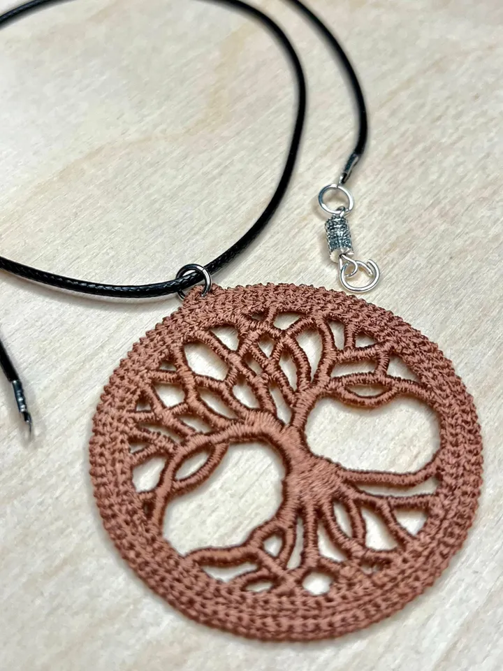 Machine embroidery design for art therapy pendant “Tree is my amulet”