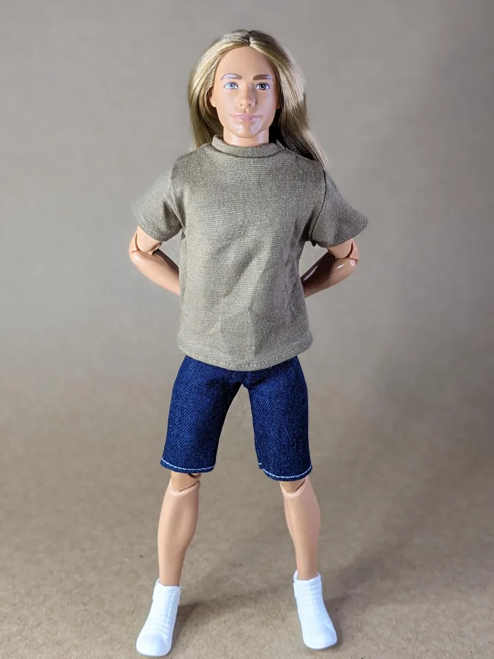 Khaki T-shirt for 12-inch fashion male dolls
