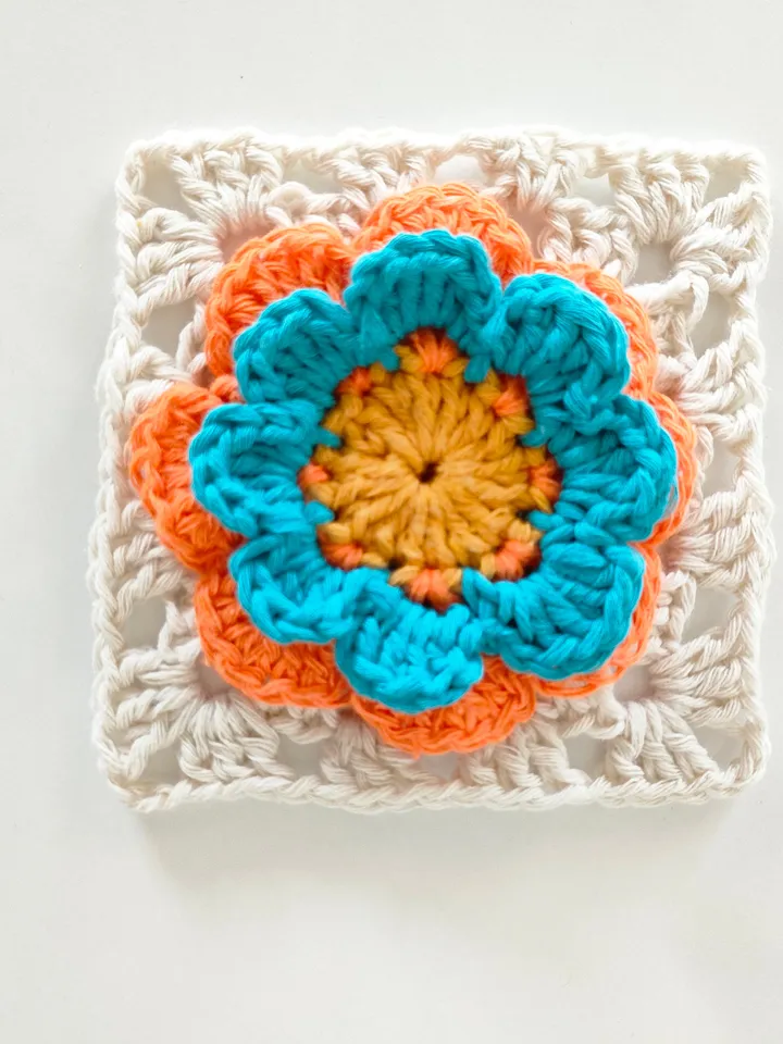 Granny square crochet pattern, flower square, 3D flower crochet, easy crochet pattern