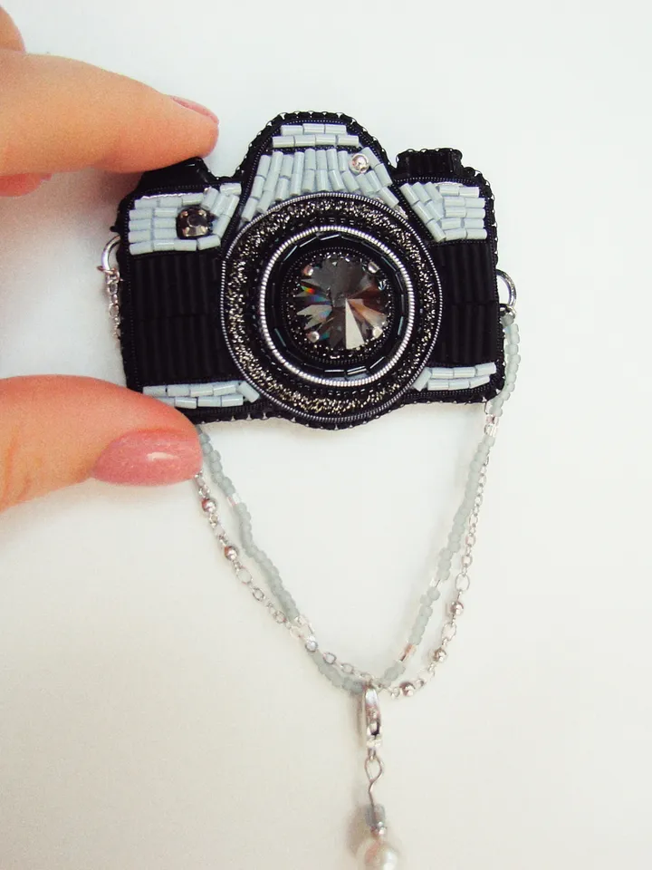 Brooch Camera, beaded brooch, embroidered brooch, handmade design, custom brooch, cute brooch