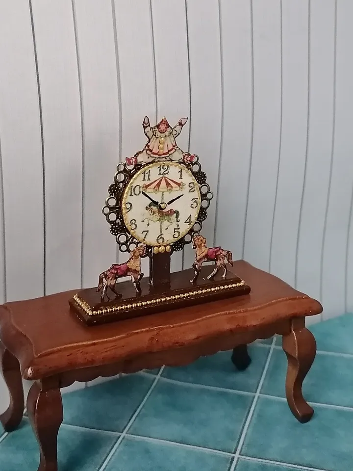 Miniature clock. Imitation. 1:12. Dollhouse miniature. Handmade.