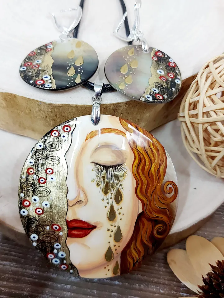 Рendant and earringsof "Larme d'Or" (Golden tears). Freya's tears.Hand-painted on mother-of-pearl.Hand painted miniature painting. Klimt.