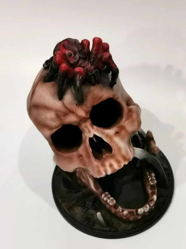 Skull With the Red Spider Dice Tower, Desert's Kiss Dice Roller, 3D Printed Dice Tower, Large Tower for Cubes, DND Board Game Dice Tray