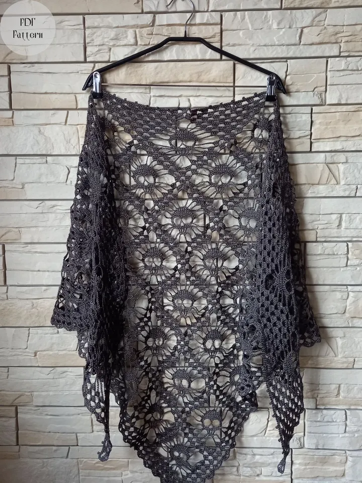 Crochet shawl pattern, Crochet shawl with skulls, Crochet shawl pattern easy, Crochet shawl for beginners, Skull pattern