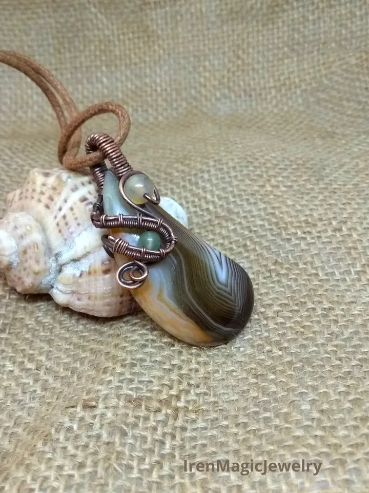 Pastel Agate Pendant in Soft Orange and Beige Tones