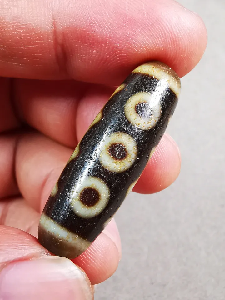 Gandhanra Tibetan 5 Eyed Dzi Bead,Tibetan Chung,Wealth Amulet,Small Size 36*11 mm