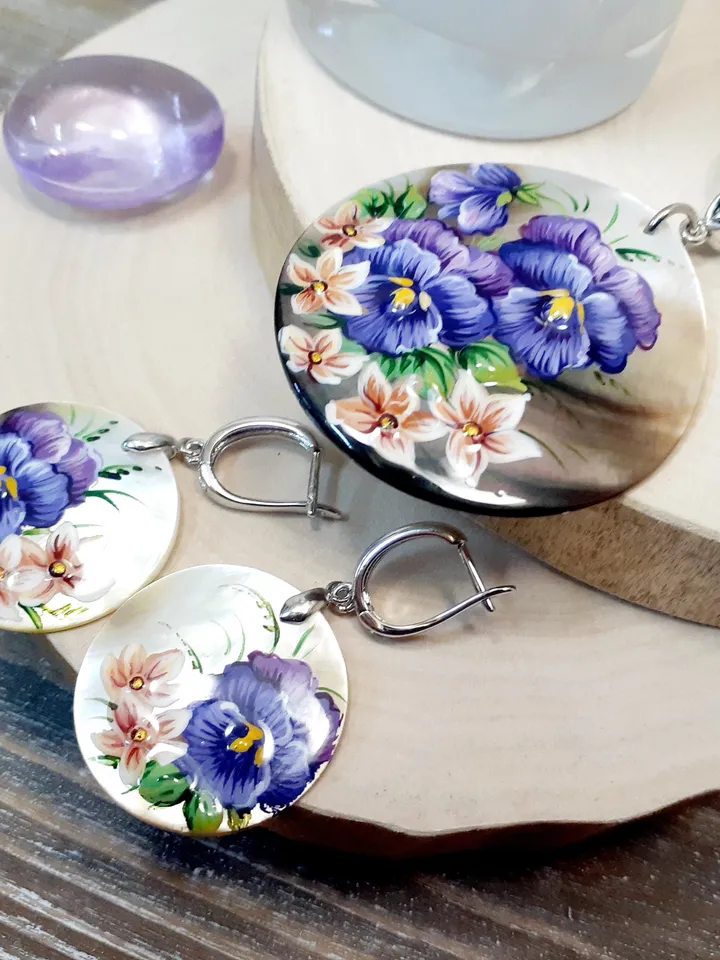 Handmade jewelry set: Purple Wild pansies flower on handmade jewelry set • Violet floral pendant necklace • wood viola flower earrings