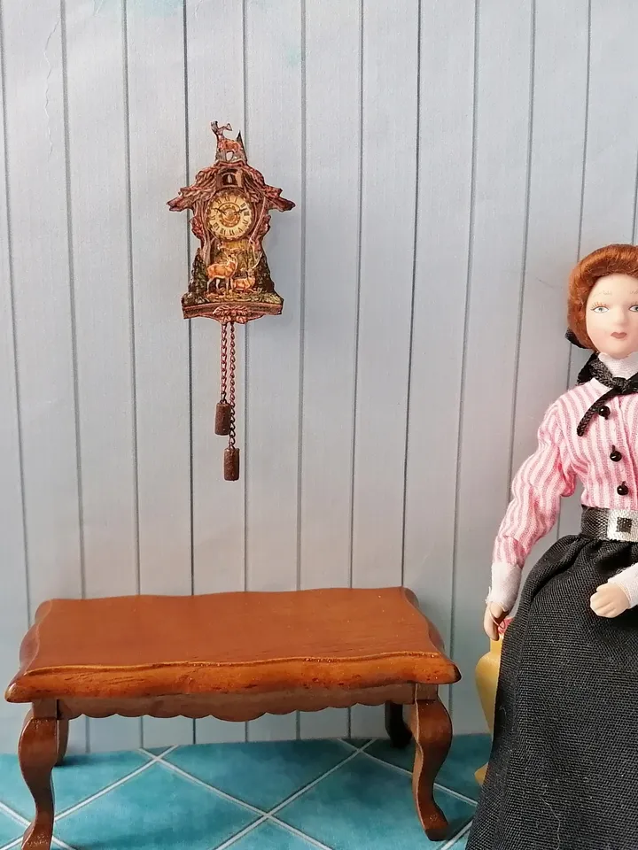 Dollhouse clock. Scale 1:12