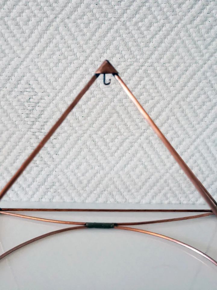 Copper pyramid healing, meditation copper pyramid, copper pyramid on the head with a ring, reiki healing tool