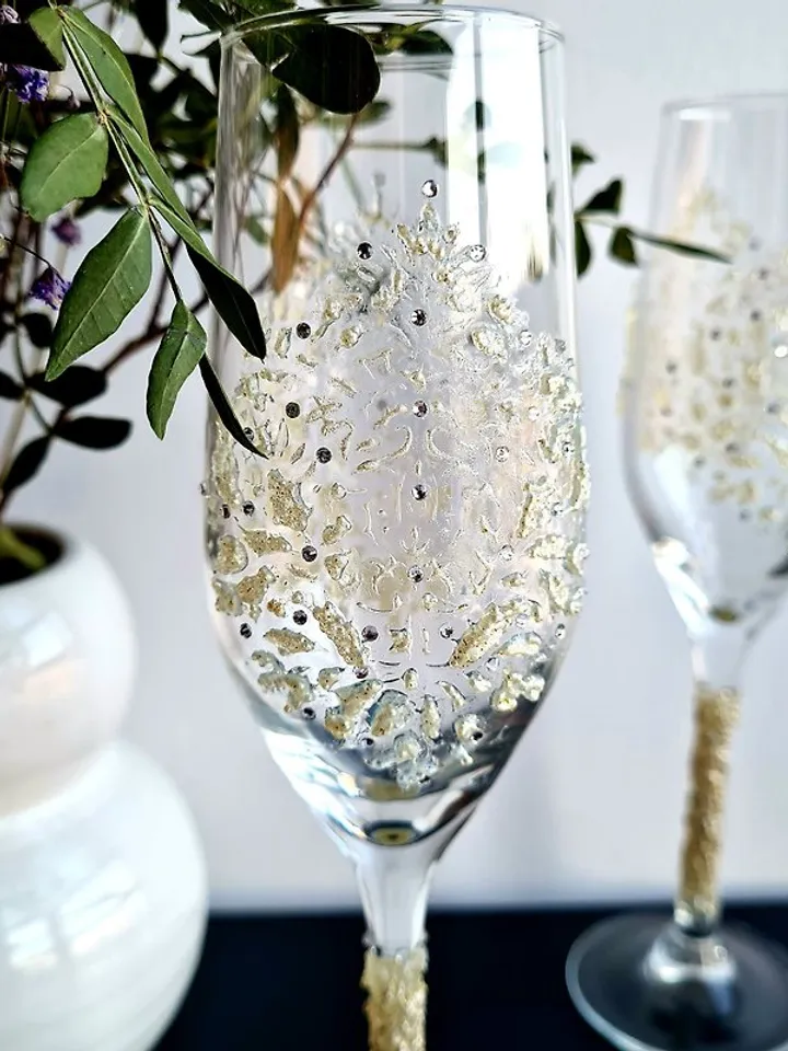 Wedding Flute set Adorned with Unique Pattern and Crystals Art  Elegantce Glass