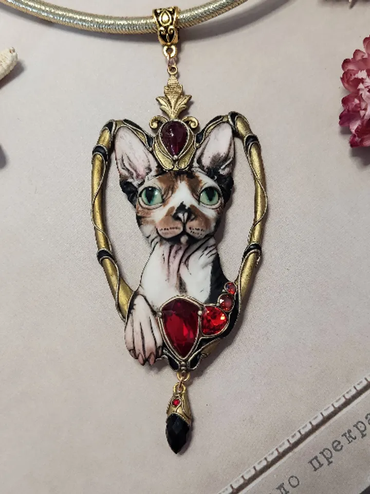 Necklaces and brooches with your pets!