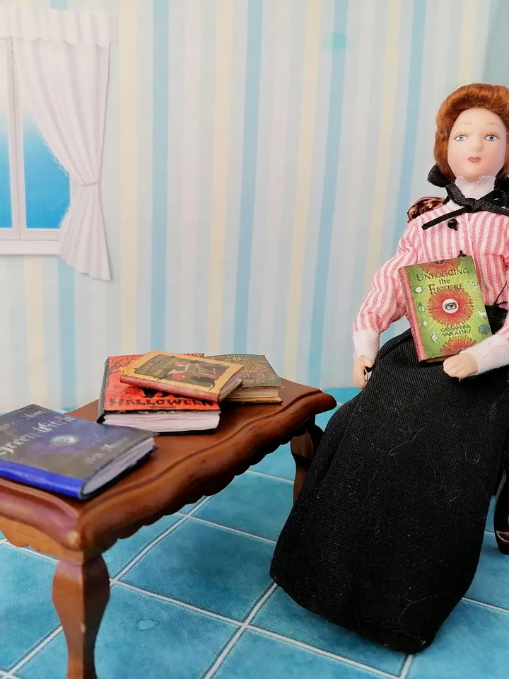 Dollhouse book set in 1:12 scale. Handmade.