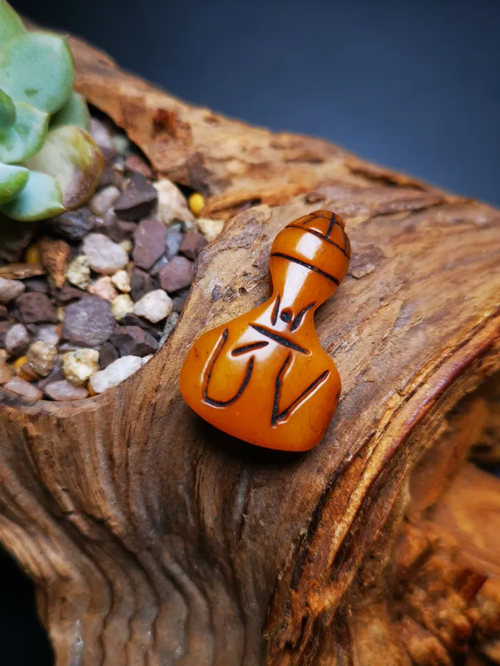 Gandhanra Tibetan Amulet,Hand-carved Yak Bone Pendant, OM Symbol