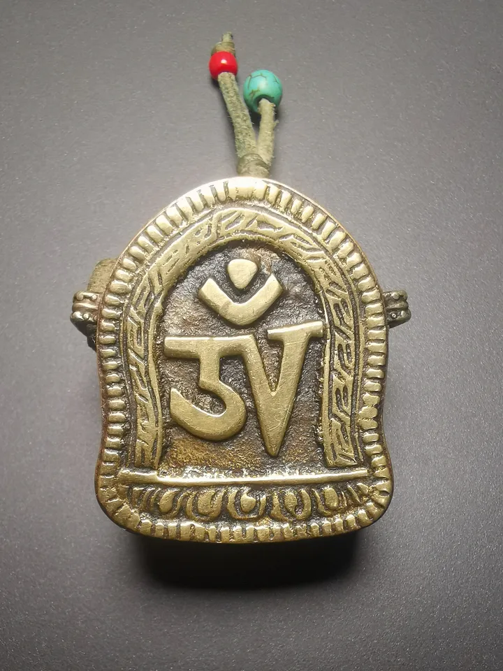 Gandhanra Antique Handmade Gau Ghau Shrine, Mini Tibetan Buddhist Altar Amulet Pendant,80 years old