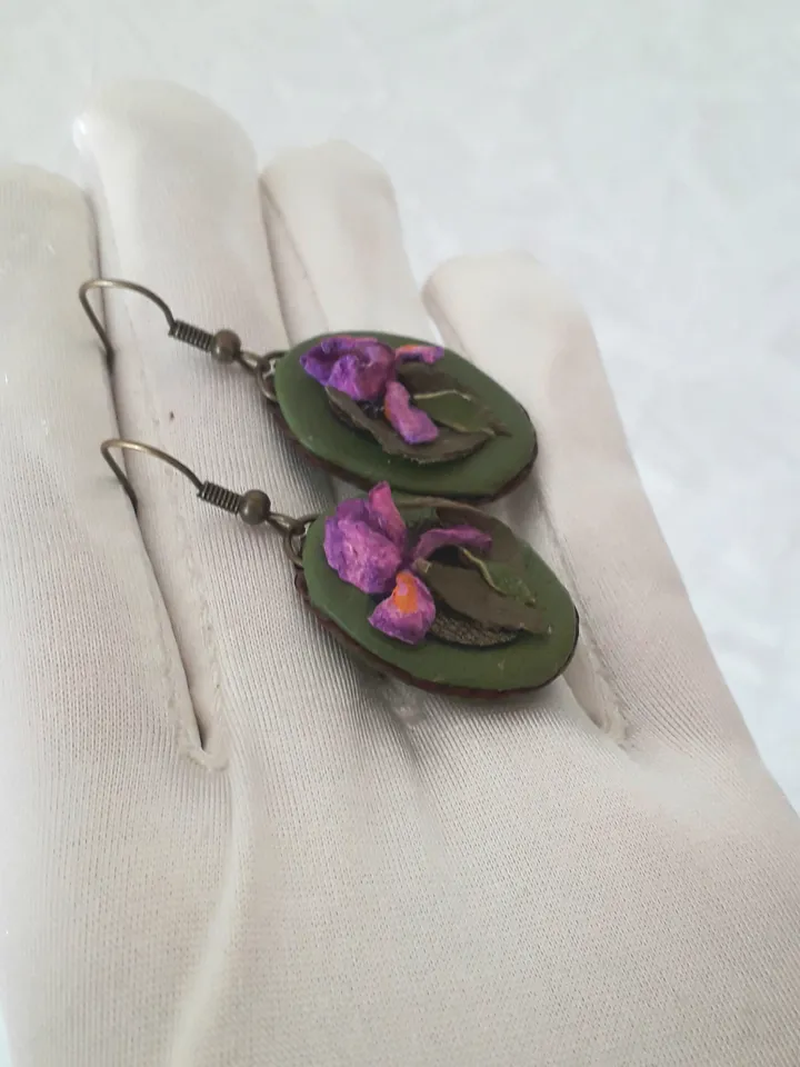 Leather set jewelry Irises for her, Leather earrings and pendant
