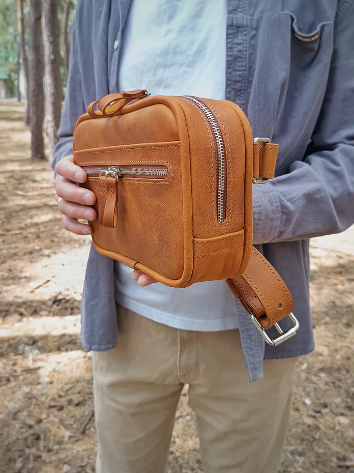 PDF Pattern for men's chest bag - pattern for men's sling bag - Download PDF & video TUTORIAL Punch pitch 4 mm.