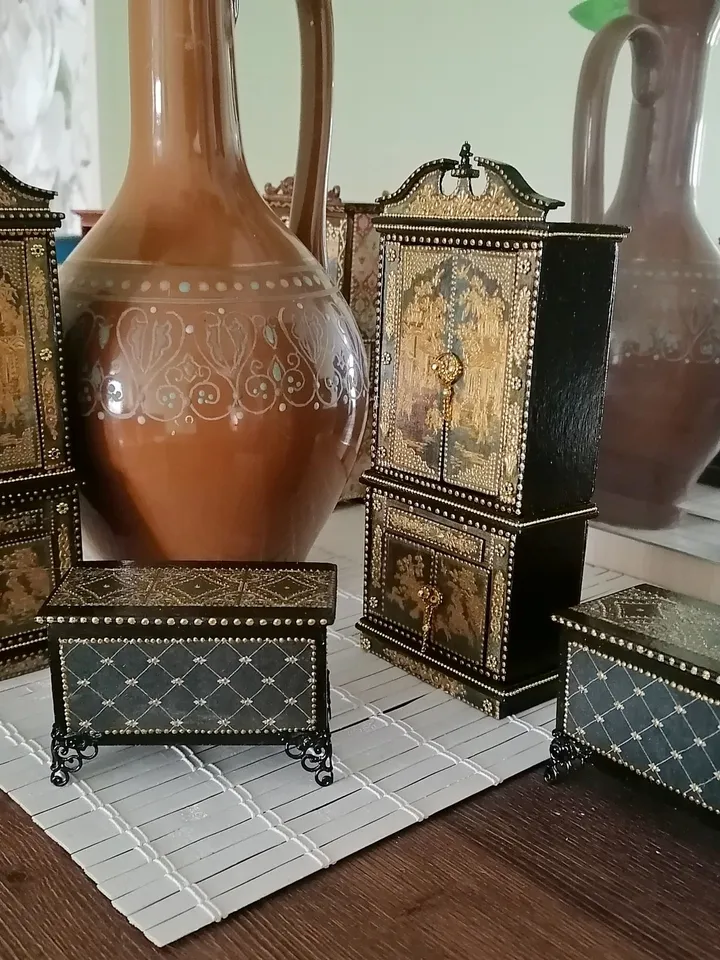 Dollhouse chest. 1:12. Furniture for dolls. Dollhouse miniature.