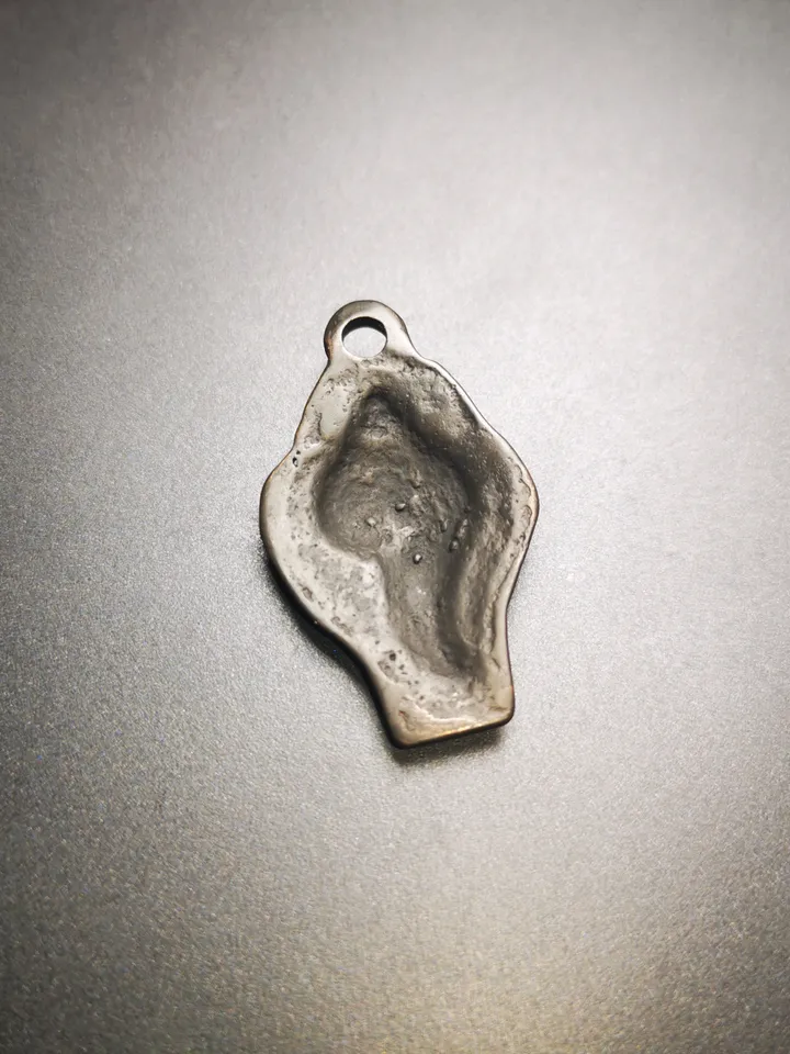 Gandhanra Antique Shankha(Divine Conch) Badge,Tibetan Buddhist Protective Amulet Pendant,Made of Thokcha,60 Years Old
