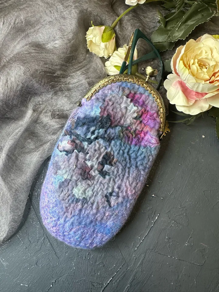 Glasses case for woman