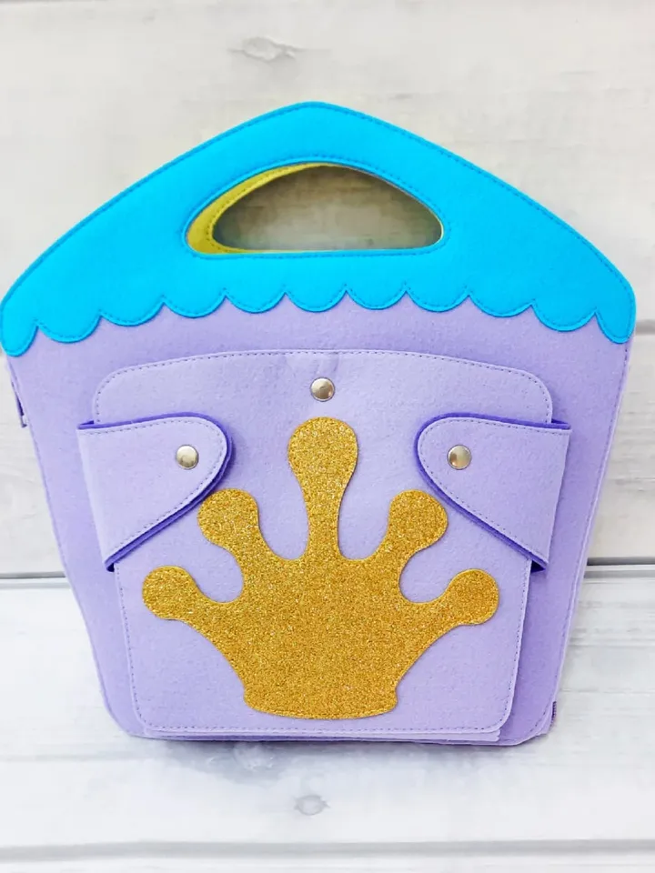 Magic unicorn house, Doll house and toy with clothes, Little girls handbag, Felt books for toddlers