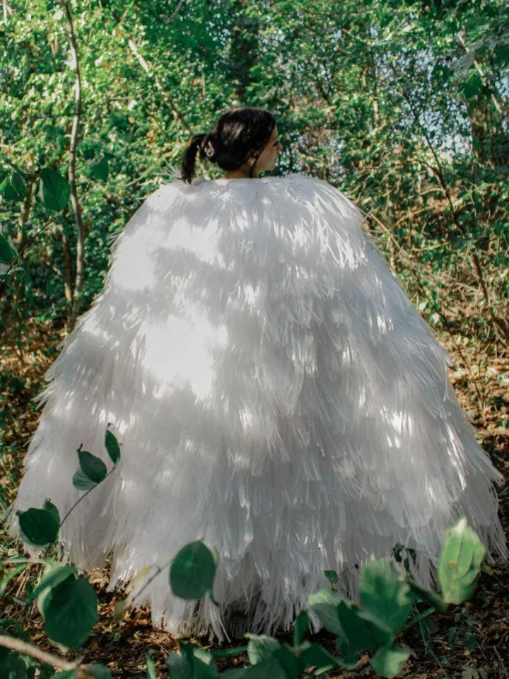 white feather cape, feather coat, imitation ostrich feathers, beautiful cape for photo shoot, feather coat for wedding, cape for party