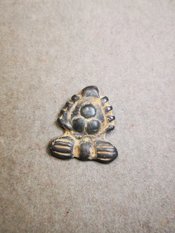 Gandhanra Antique Tibetan Buddhist Amulet Badge,Triratna,Mani Jewel/Wish-Fulfilling Cintamani,Nandipada Pendant Stamp,60 Years Old
