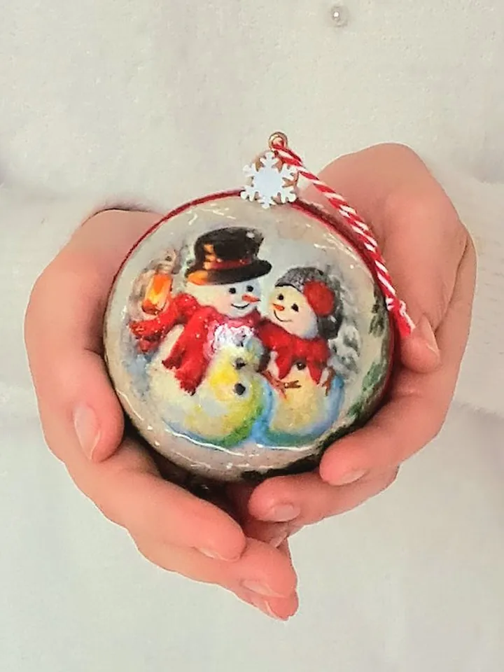 Handmade Christmas gifts Couple of snowmen in love Christmas decoration ornament